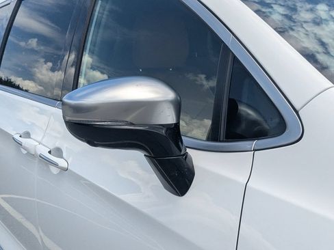 Used 2023 Chrysler Pacifica Pinnacle FWD image 7