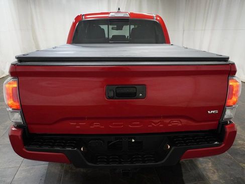 Certified 2022 Toyota Tacoma TRD Sport image 5