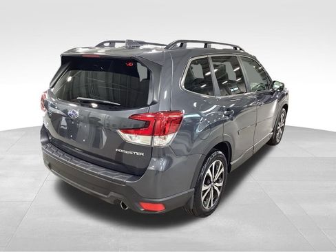 Used 2022 Subaru Forester Limited image 10