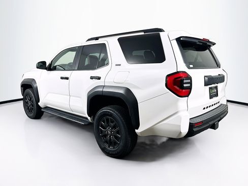 Used 2025 Toyota 4Runner SR5 AWD/4WD image 5