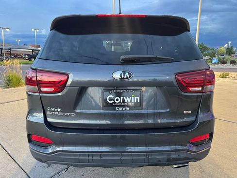 Used 2019 Kia Sorento FWD image 6