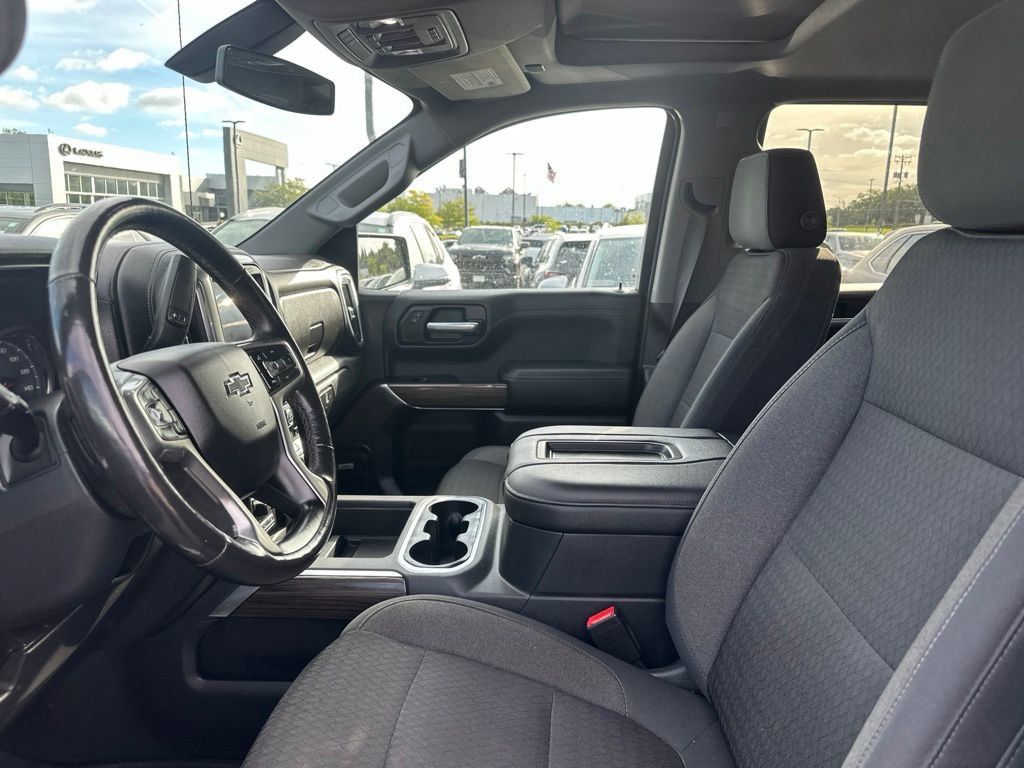 Used 2019 Chevrolet Silverado 1500 RST AWD/4WD image 33