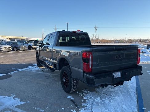 Used 2024 Ford F250 Lariat w/ Black Appearance Package AWD/4WD image 3
