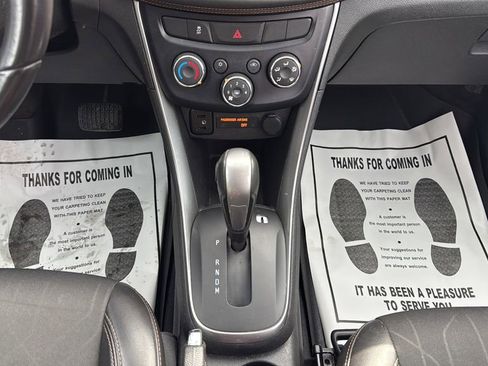 Used 2020 Chevrolet Trax LT w/ Redline Edition image 17