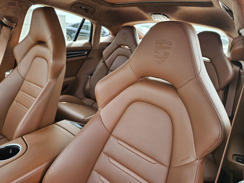 Certified 2023 Porsche Panamera GTS image 6