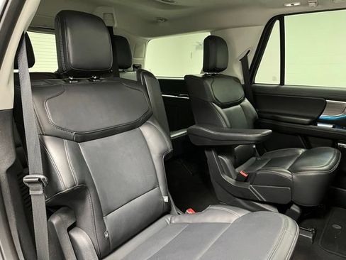 Used 2025 Ford Expedition Platinum AWD/4WD image 54