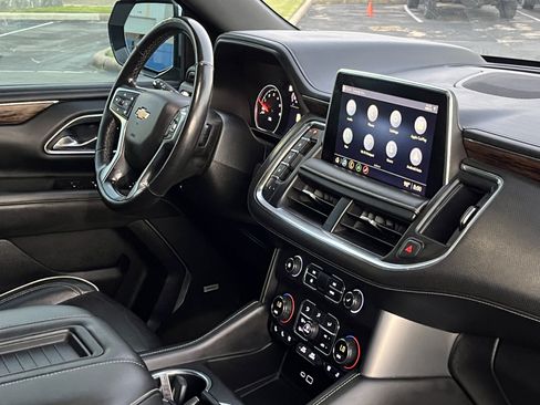 Used 2021 Chevrolet Tahoe Premier w/ Premium Package RWD image 20
