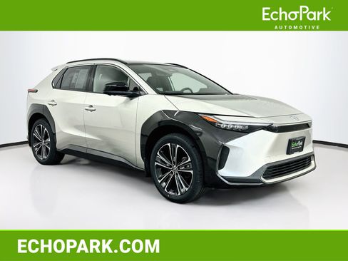 Used 2023 Toyota bZ4X AWD image 1