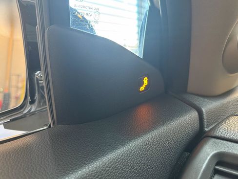 Used 2016 Honda Pilot Elite image 16