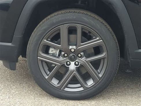 New 2026 Jeep Compass Limited image 14