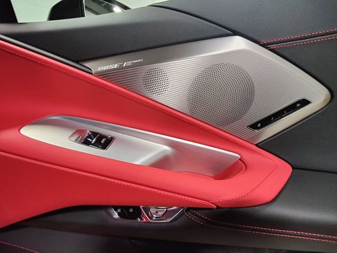 Used 2021 Chevrolet Corvette Stingray Preferred Cpe w/ Z51 Performance Package image 18