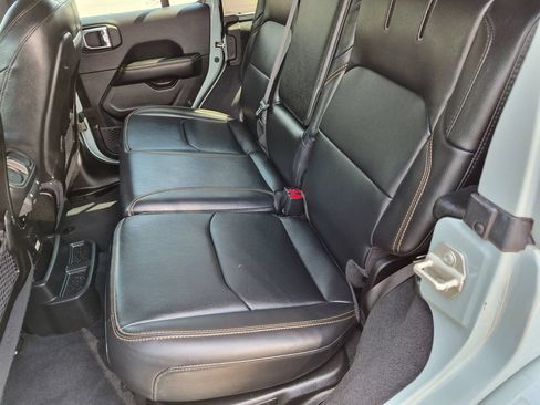 Used 2024 Jeep Wrangler Unlimited Sahara AWD/4WD image 22