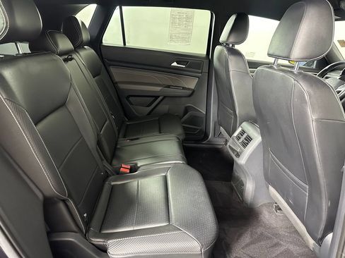 Used 2022 Volkswagen Atlas Cross Sport SE AWD/4WD image 28