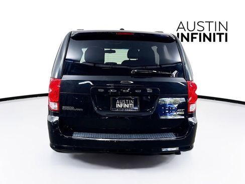 Used 2017 Dodge Grand Caravan GT image 6