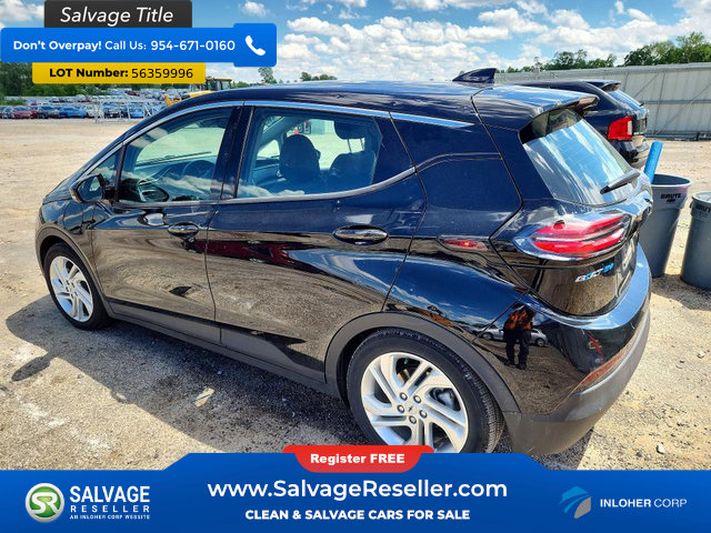 Used 2023 Chevrolet Bolt LT FWD image 3
