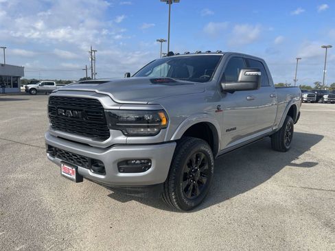 New 2024 RAM 2500 Limited image 8