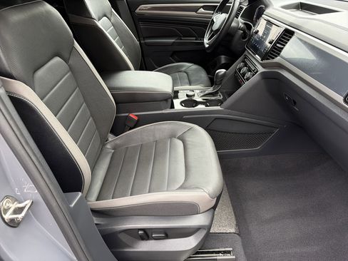 Used 2020 Volkswagen Atlas Cross Sport SEL Premium image 13