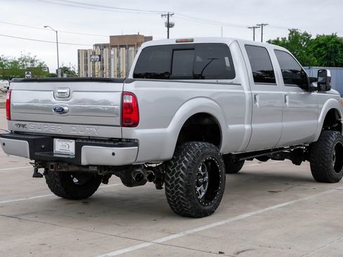 Used 2016 Ford F250 Platinum w/ FX4 Off-Road Package AWD/4WD image 7