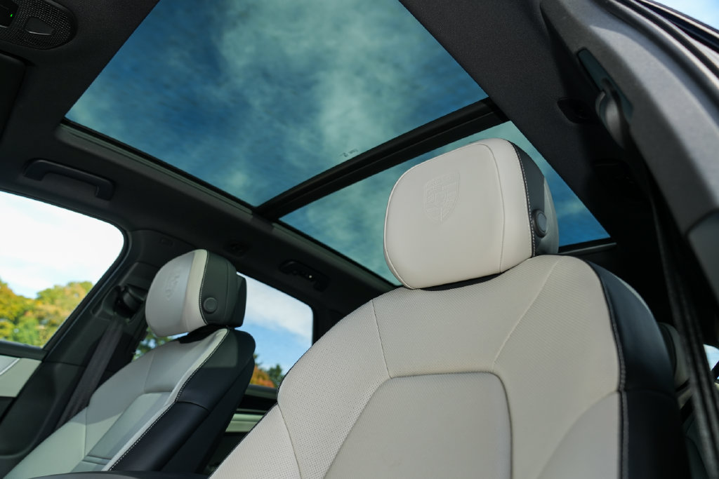 Certified 2026 Porsche Cayenne AWD/4WD image 23