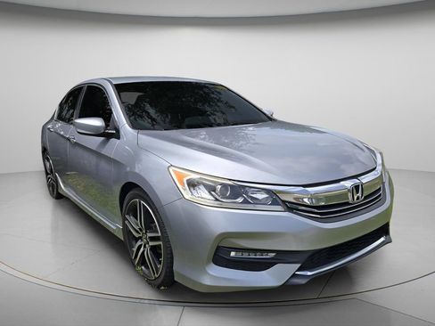 Used 2016 Honda Accord Sport image 6