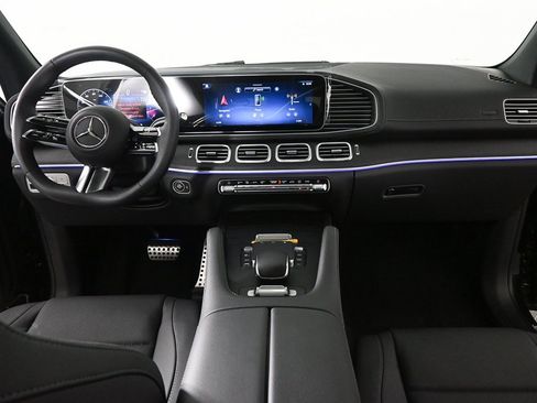 Used 2025 Mercedes-Benz GLS 450 4MATIC image 17