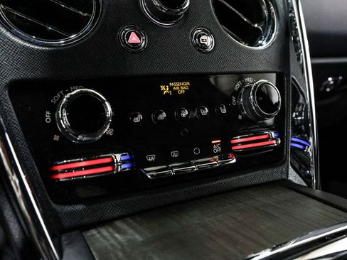 Used 2019 Rolls-Royce Cullinan image 29