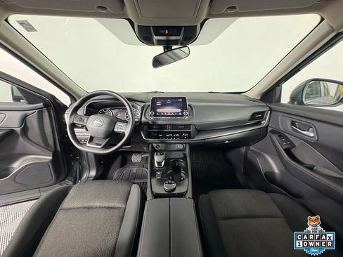 Used 2025 Nissan Rogue SV AWD/4WD image 4