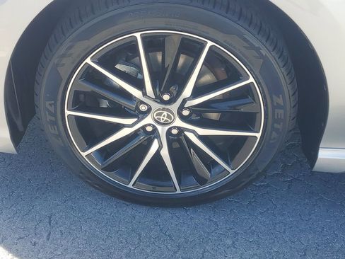 Used 2023 Toyota Camry SE image 4
