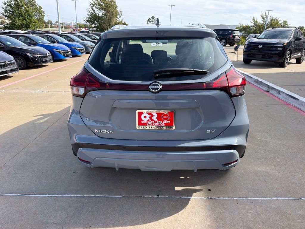 Used 2024 Nissan Kicks SV FWD image 4