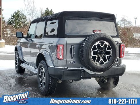 Used 2024 Ford Bronco Outer Banks image 3