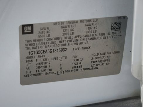 Used 2016 GMC Canyon SLE image 18