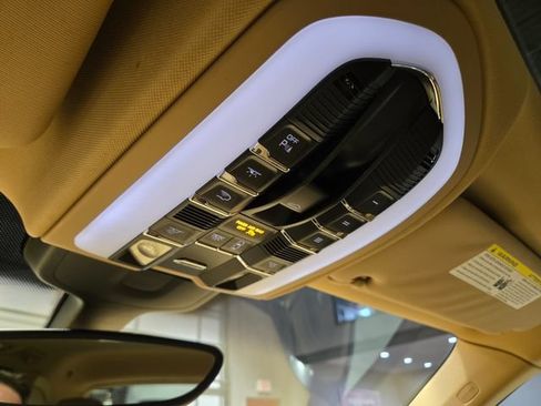 Used 2012 Porsche Cayenne AWD/4WD image 28