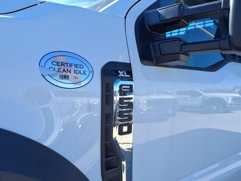 Used 2023 Ford F550 4x4 Regular Cab Super Duty image 31