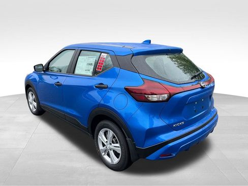 New 2025 Nissan Kicks Play S image 5