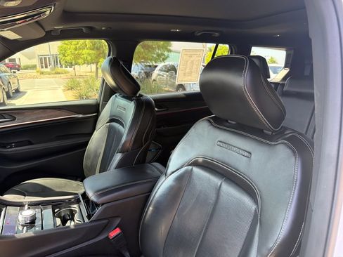 Used 2021 Jeep Grand Cherokee L Overland AWD/4WD image 21