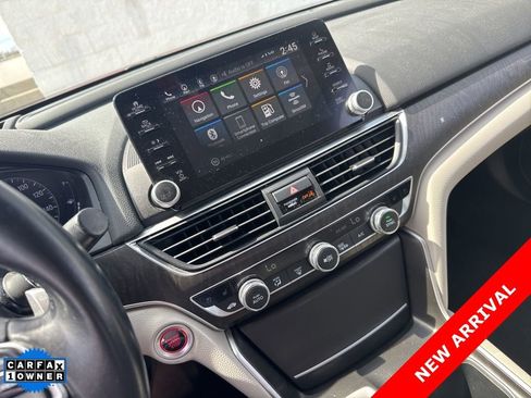Used 2018 Honda Accord Touring image 7
