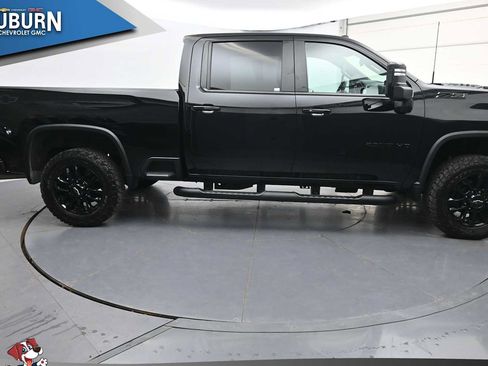 Used 2025 Chevrolet Silverado 2500 LT w/ Trail Boss Package AWD/4WD image 17