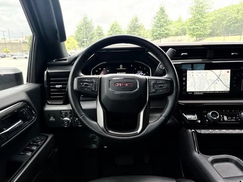 Used 2024 GMC Sierra 2500 AT4 w/ Technology Package AWD/4WD image 33