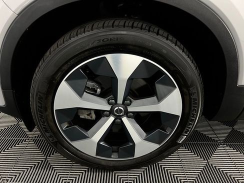 Used 2023 Volvo XC40 B5 Plus w/ Protection Package Premier image 12