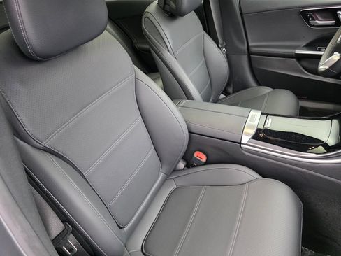 Used 2024 Mercedes-Benz C 300 Sedan image 27