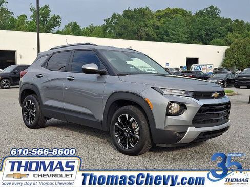 Used 2023 Chevrolet TrailBlazer LT w/ Convenience Package AWD/4WD image 1