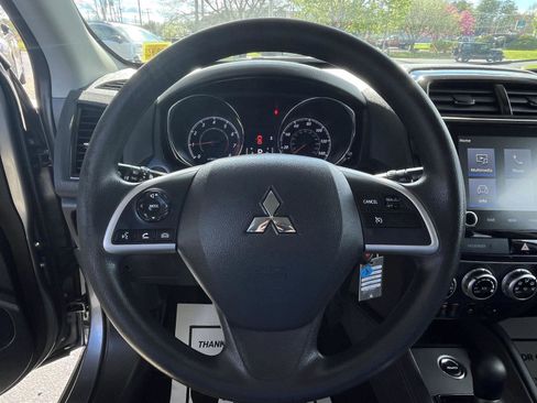 Used 2020 Mitsubishi Outlander Sport ES AWD/4WD image 16