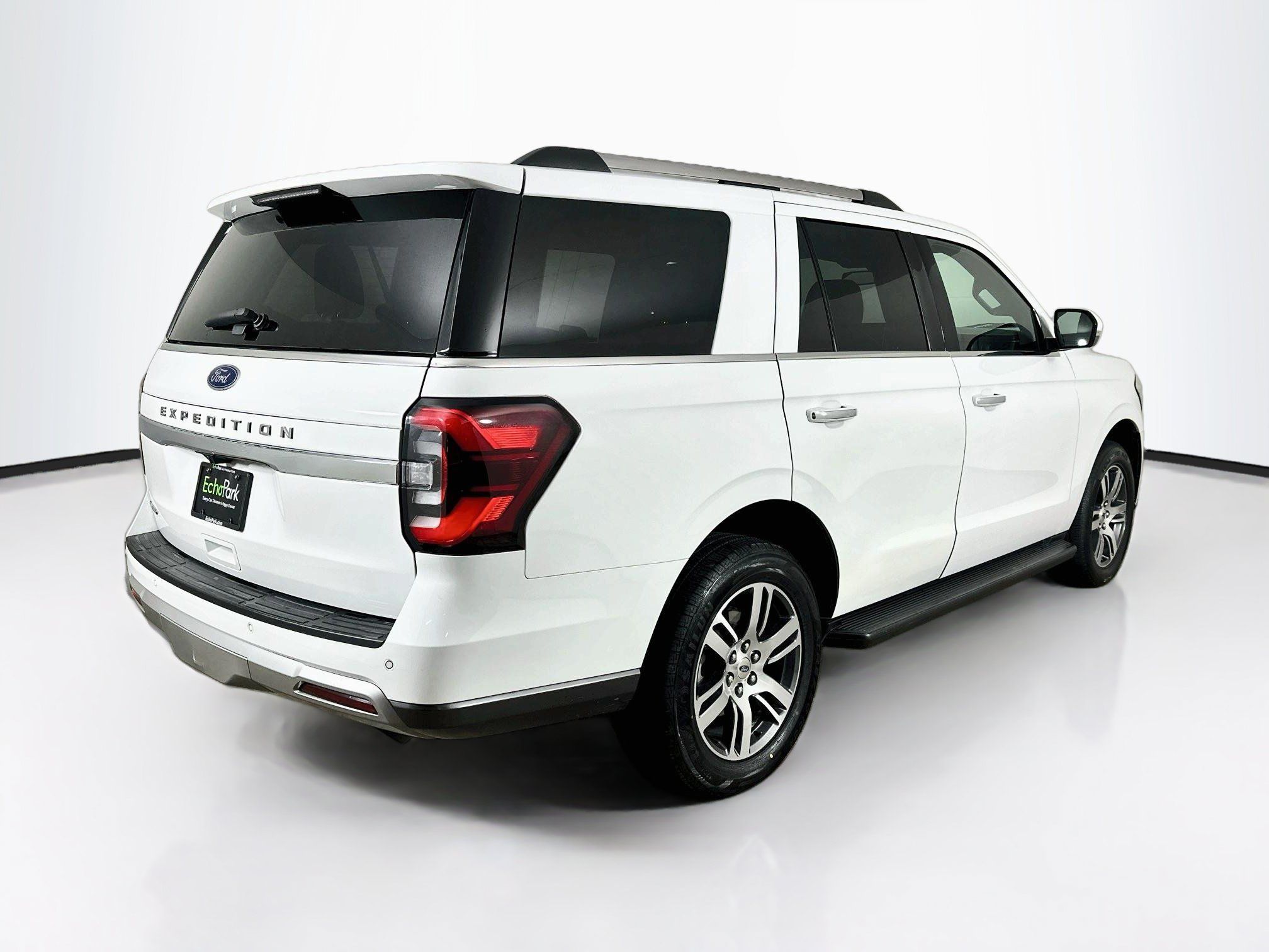 Used 2024 Ford Expedition Limited AWD/4WD image 9