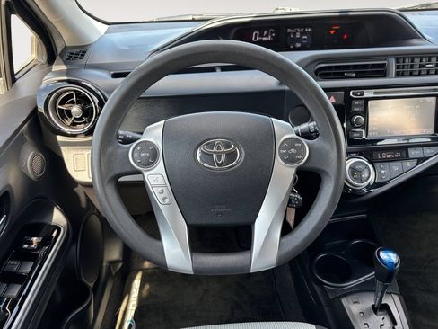 Used 2016 Toyota Prius C Persona Series FWD image 19