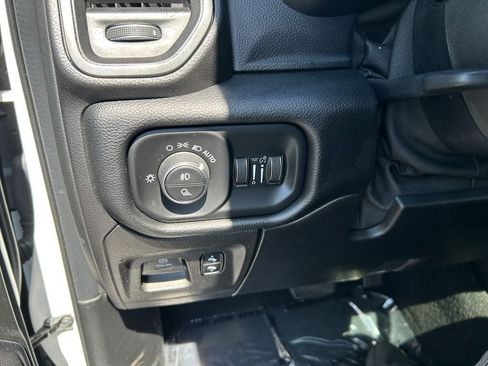 Used 2019 RAM 1500 Sport w/ Leather & Sound Group AWD/4WD image 19