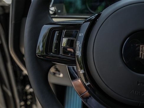 New 2025 Rolls-Royce Cullinan image 27