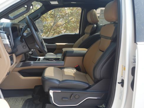 Certified 2024 Ford F250 Lariat w/ Lariat Ultimate Package AWD/4WD image 3