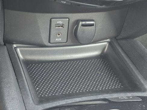 Used 2016 Nissan Rogue SV w/ SV Premium Package FWD image 21