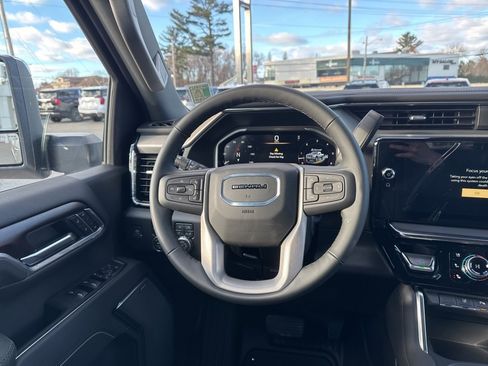 New 2026 GMC Sierra 2500 Denali w/ Denali Reserve Package image 13