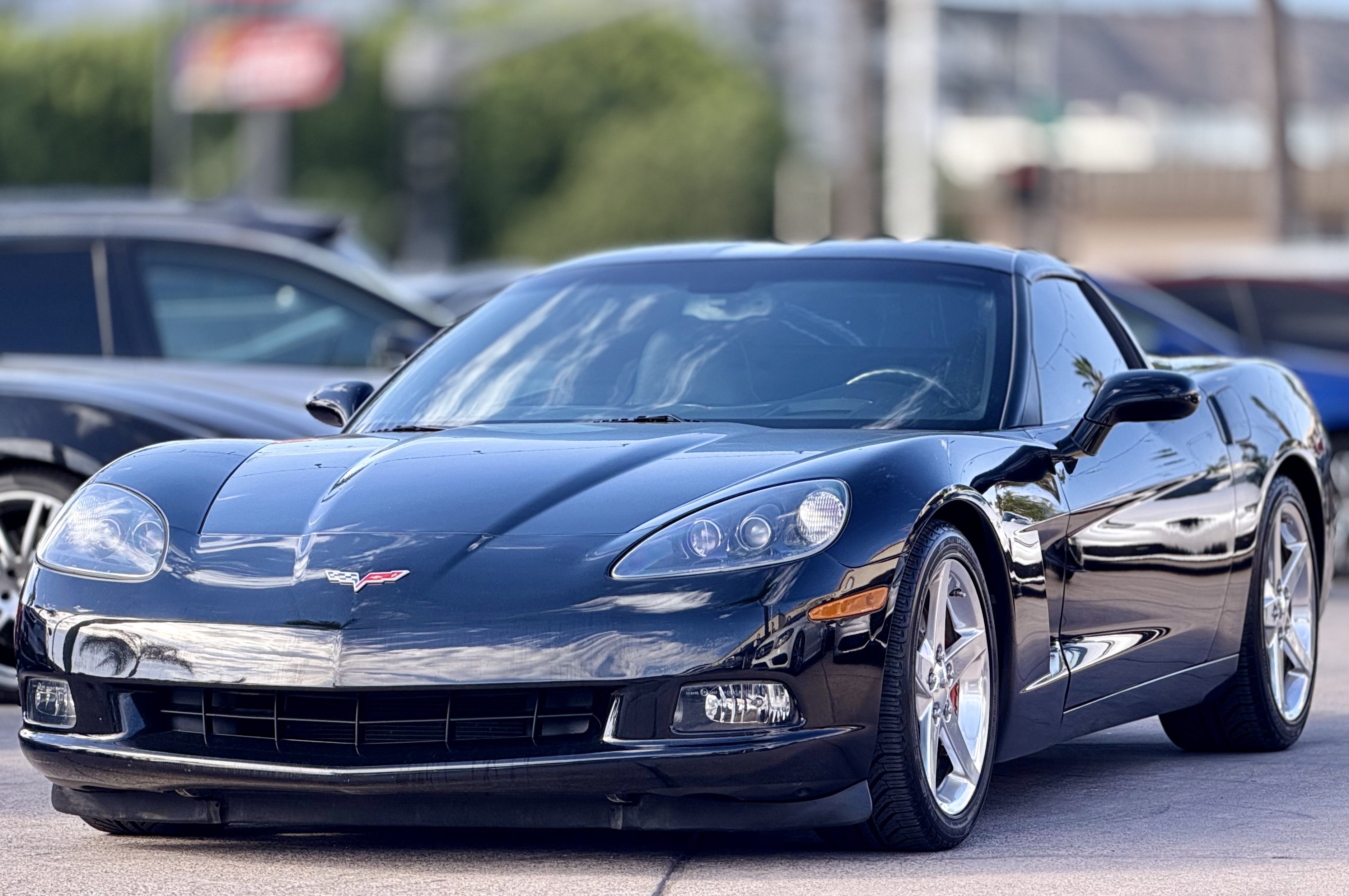 Used 2005 Chevrolet Corvette Coupe w/ Preferred Equipment Group RWD image 4